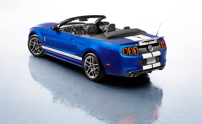 Ford SVT Shelby GT500 Convertible (2013) Ford SVT Shelby GT500 (2013)