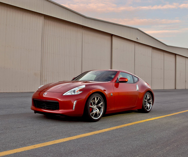 Nissan 370Z (2013) Nissan 370Z (2013)