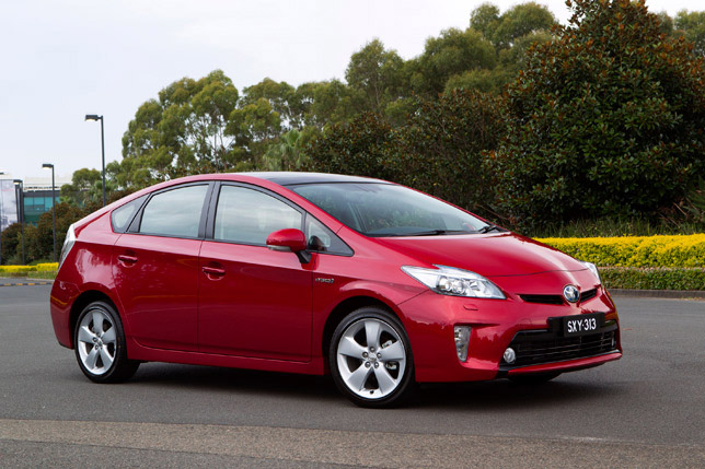 Toyota Prius i-Tech (2012) Toyota Prius i-Tech (2012)