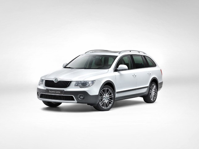 2013 Skoda Superb Combi Outdoor 2013 Skoda Superb Combi Outdoor