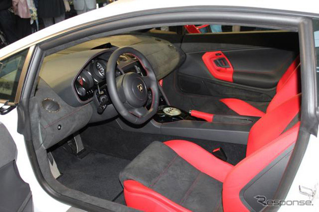 Lamorghini Gallardo LP560-4 Bianco Rosso Lamorghini Gallardo LP560-4 Bianco Rosso