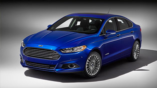 2013 ford fusion hybrid titanium blends luxury and efficiency  