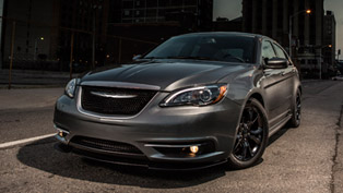 2013.5 chrysler 200 s special edition shows glamour in new york