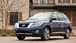 2014 nissan pathfinder hybrid with debut in new york