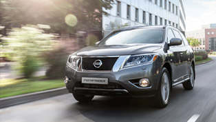 2015 nissan pathfinder and sentra sedan debut in moscow 
