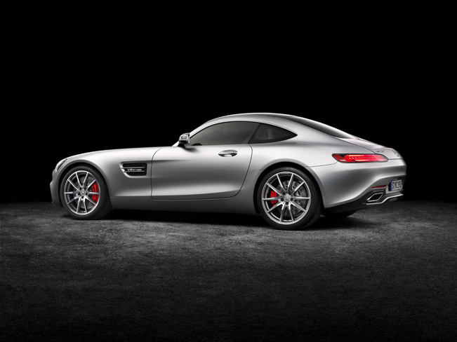 2015-Mercedes-AMG-GT-651-(2)