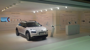citroen connected services at the 2014 paris motor show