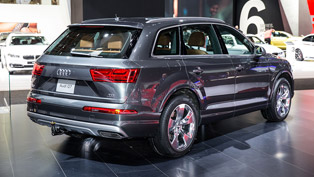 2016 audi q7 scoops the "best designed interior" award
