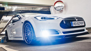 r-zentric is the new "black" for tesla model s [video]