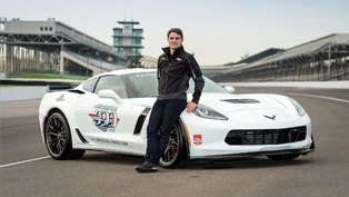 jeff gordon sits behind the wheel of corvette z06 for indy 500
