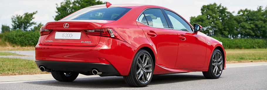 lexus is 200t