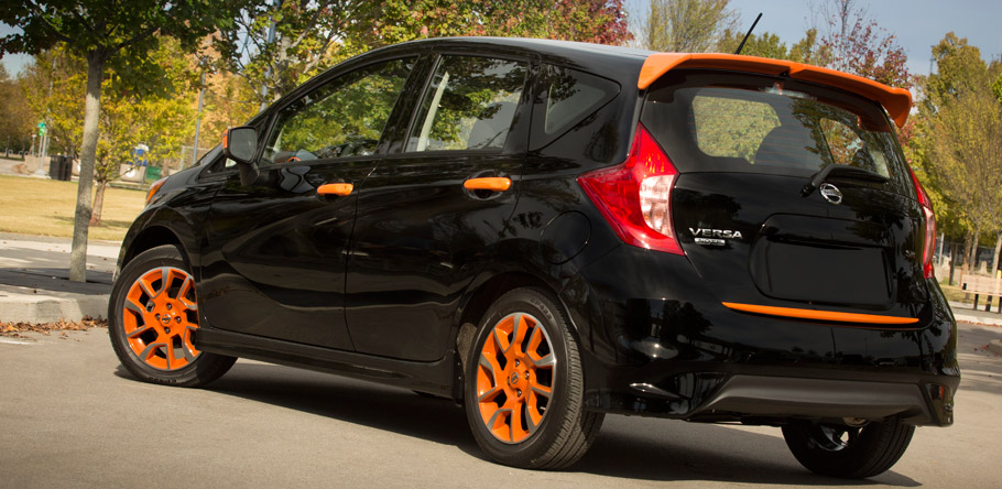 2016 Nissan Versa Note Color Studio