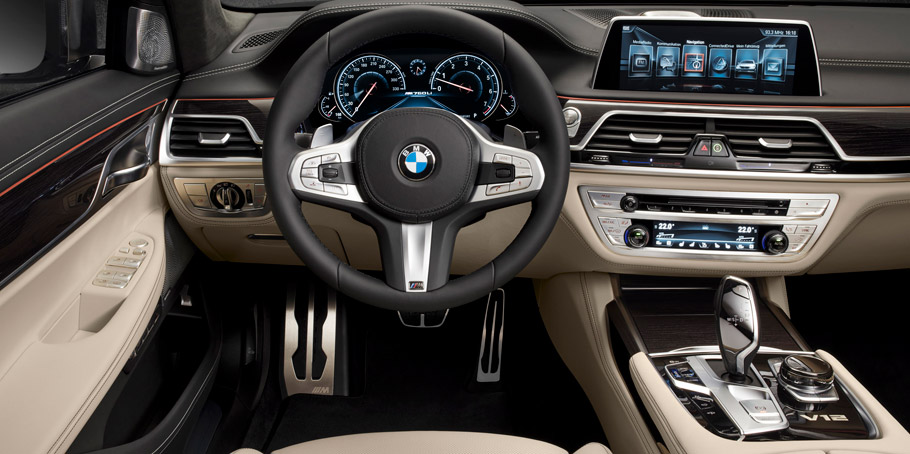 BMW M760Li xDrive Iterior