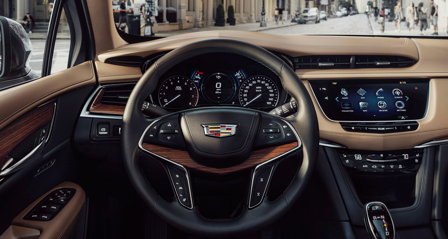 2017 Cadillac XT5 Luxury Crossover Interior