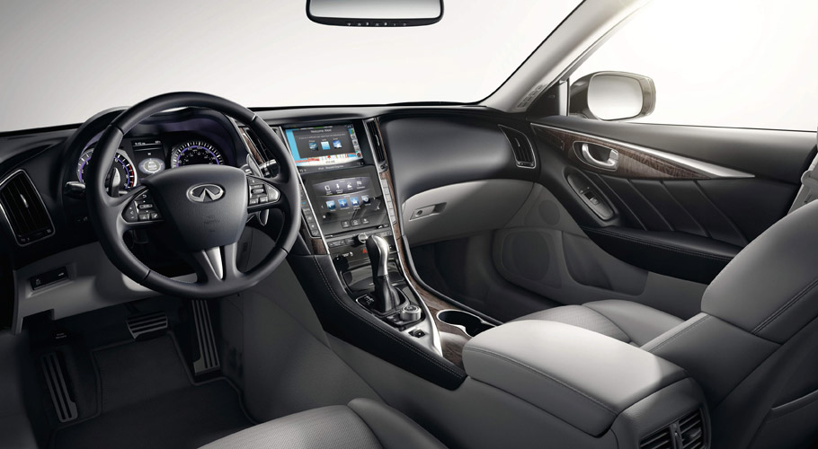 2016 Infiniti Q50 Interior