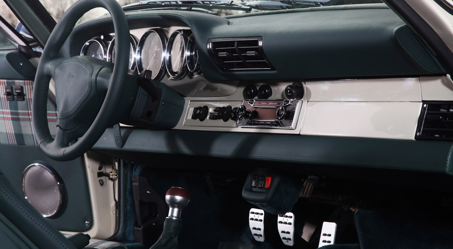 Kaege Porsche 911 Evergreen Interior