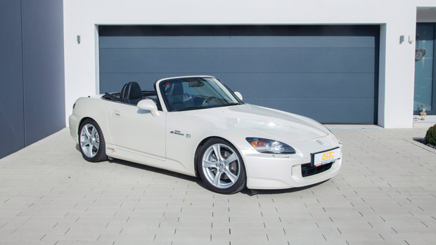 KW Automotive modernizes the iconic Honda S2000
