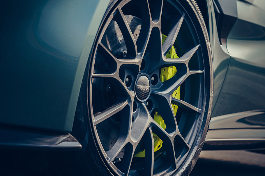 2019 Aston Martin Vantage AMR