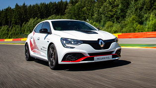 new renault megane trophy-r sets a new lap record! 