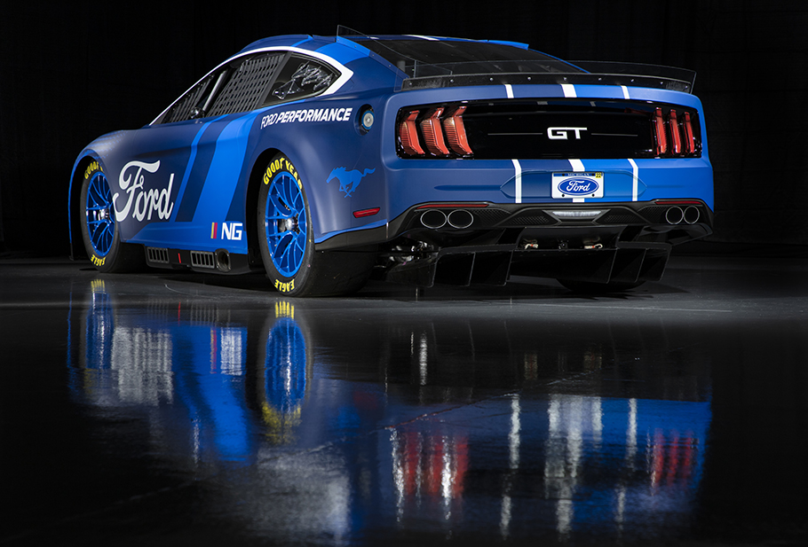 /uploads/2021/05/2022-Ford-NASCAR-Mustang-BF.jpg