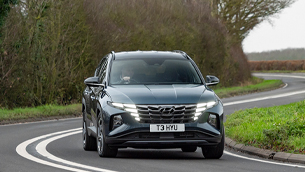 hyundai tucson won the best car for long distances award by auto trader