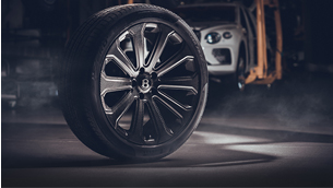 bentley reveals the first in the world 22-inch carbon-fibre wheels for bentayga 
