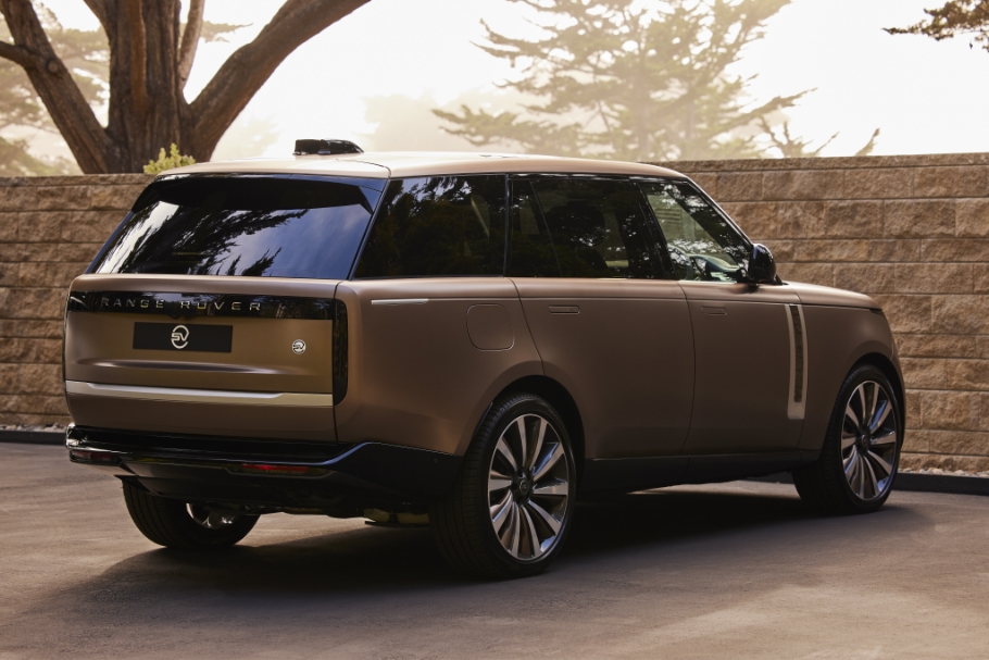 Range Rover SV Carmel Edition - Rear Angle